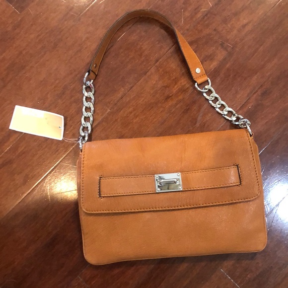 Host pick ππMk clutch by viviglam πππ - Picture 7 of 9